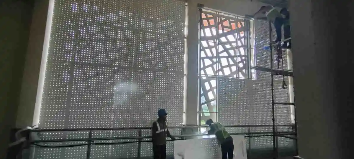 Kolkata- Metro-Blue-Line-84R-Louvers-exterior-OMD-Engineering-project